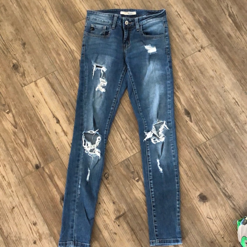 KanCan Distressed Jeans